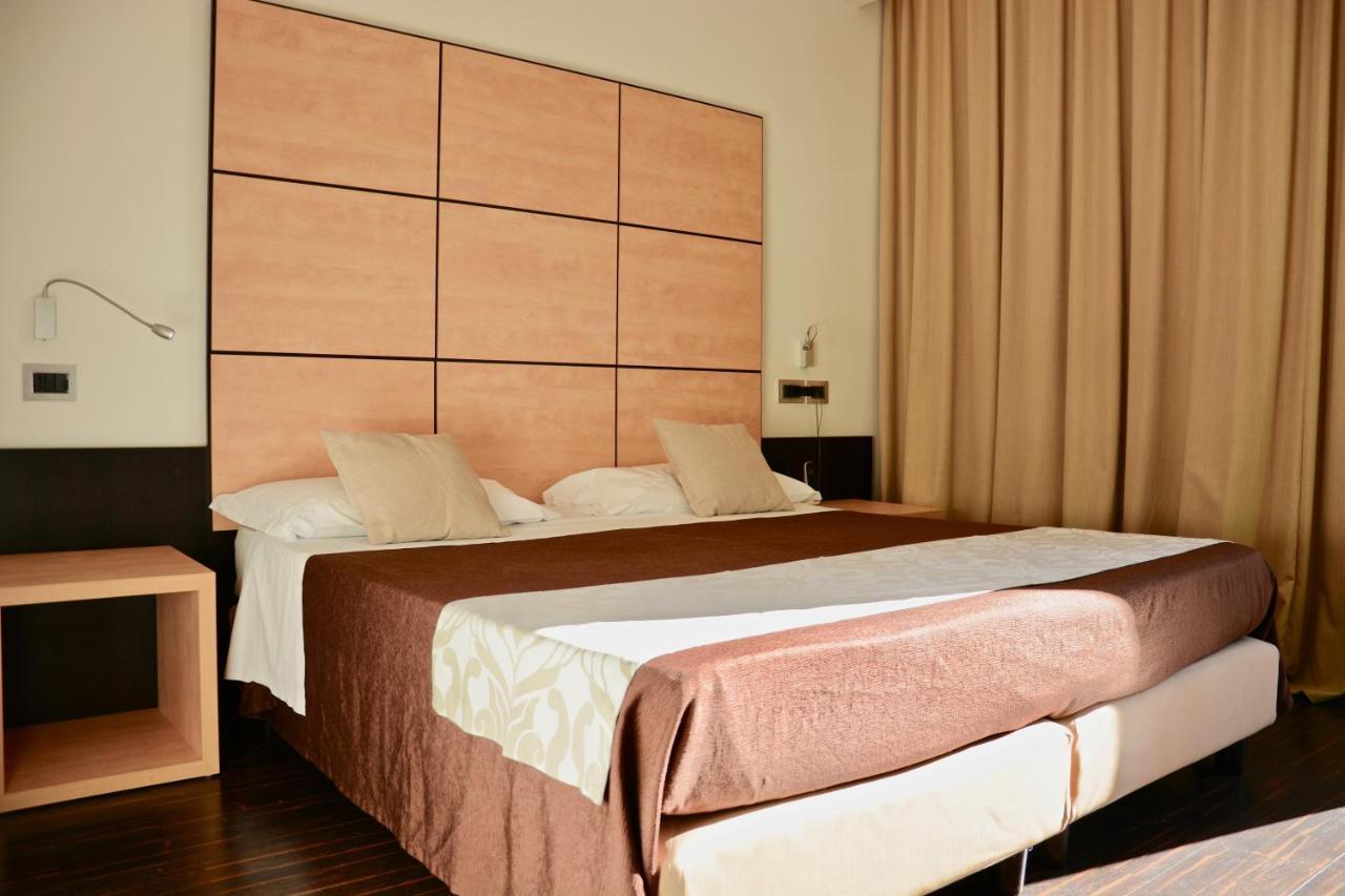 Hotel Cimarosa نابولي المظهر الخارجي الصورة