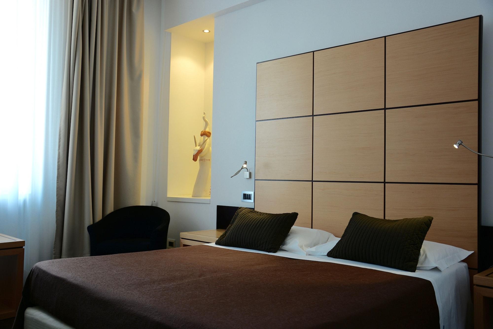 Hotel Cimarosa نابولي المظهر الخارجي الصورة